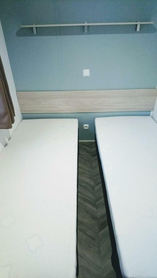 Superbe Mobil Home 6 Pers 300M De La Mer Saint-Brévin-les-Pins Kültér fotó